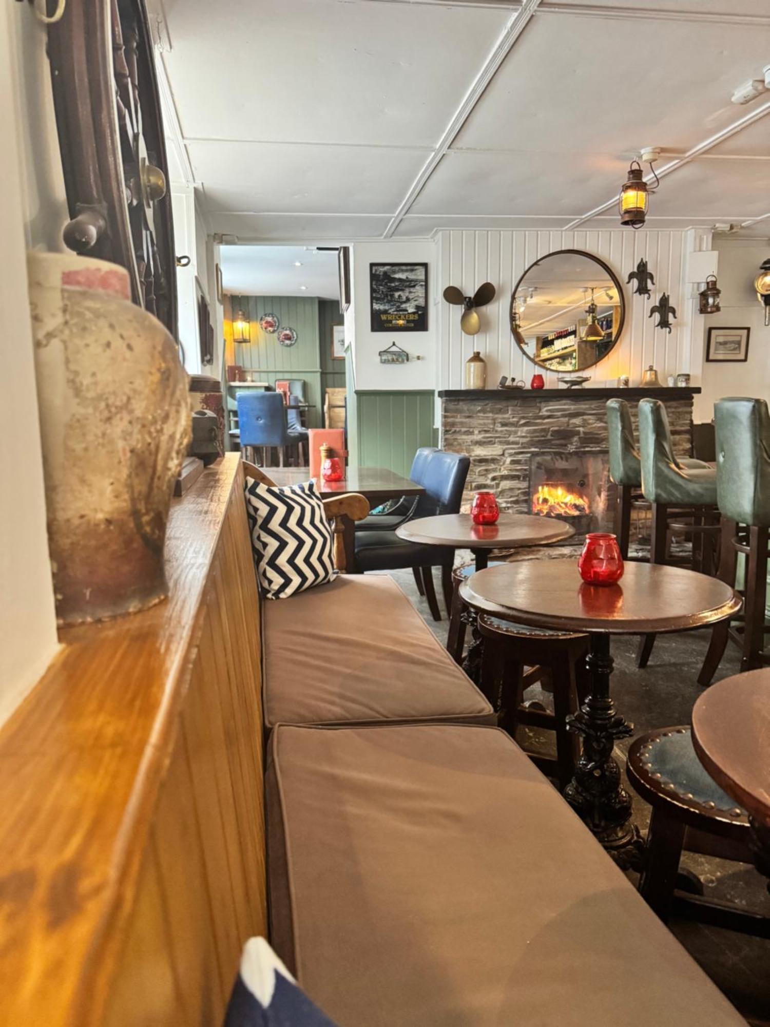 The London Inn パドストウ エクステリア 写真