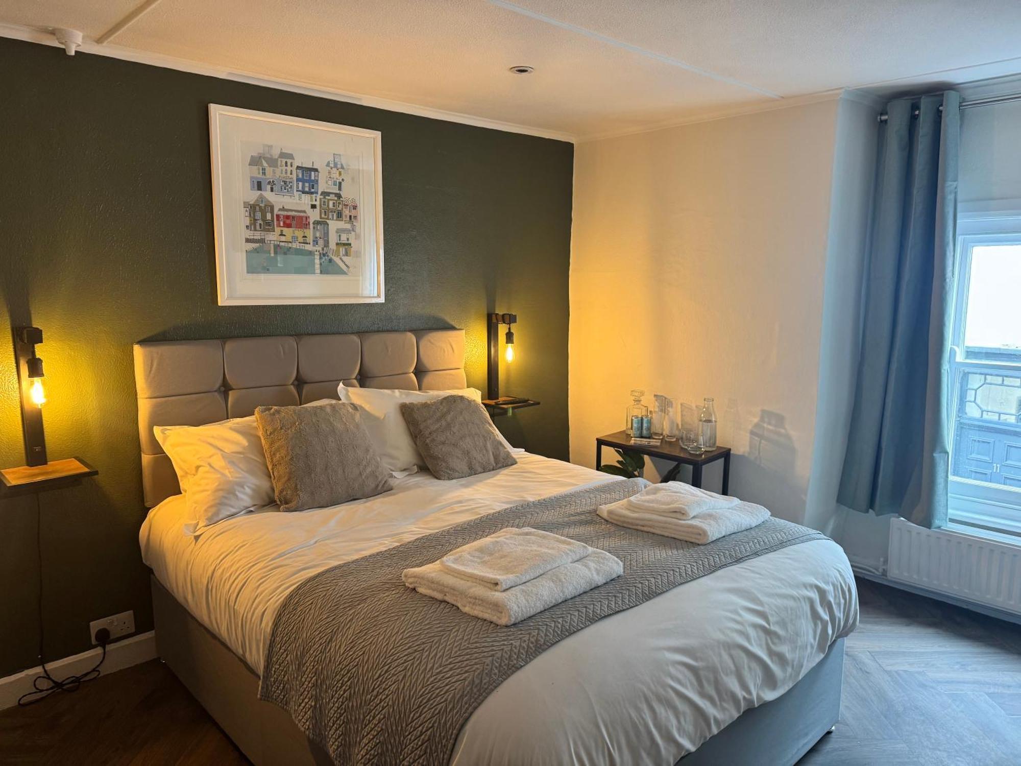 The London Inn パドストウ エクステリア 写真