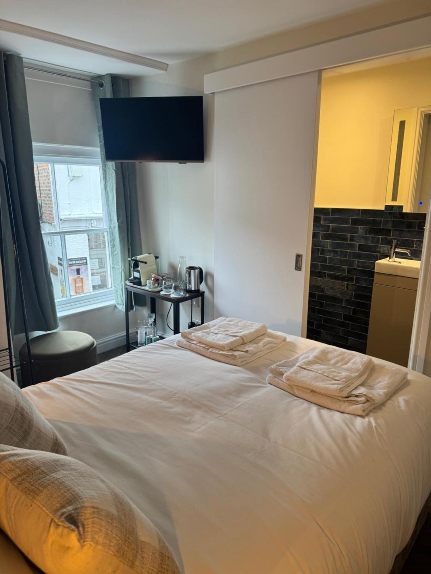 The London Inn パドストウ エクステリア 写真